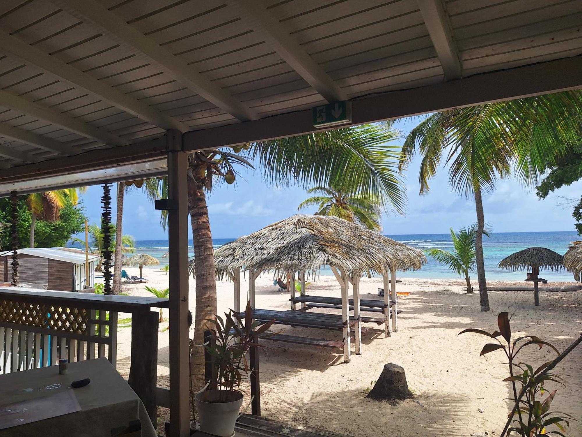 Emeraude Caraibes, Anse Des Rochers *